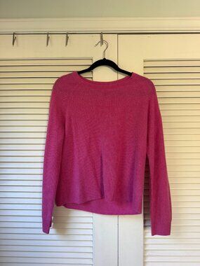 100% Cashmere Pink Crewneck Sweater — New Without Tags, Size Medium